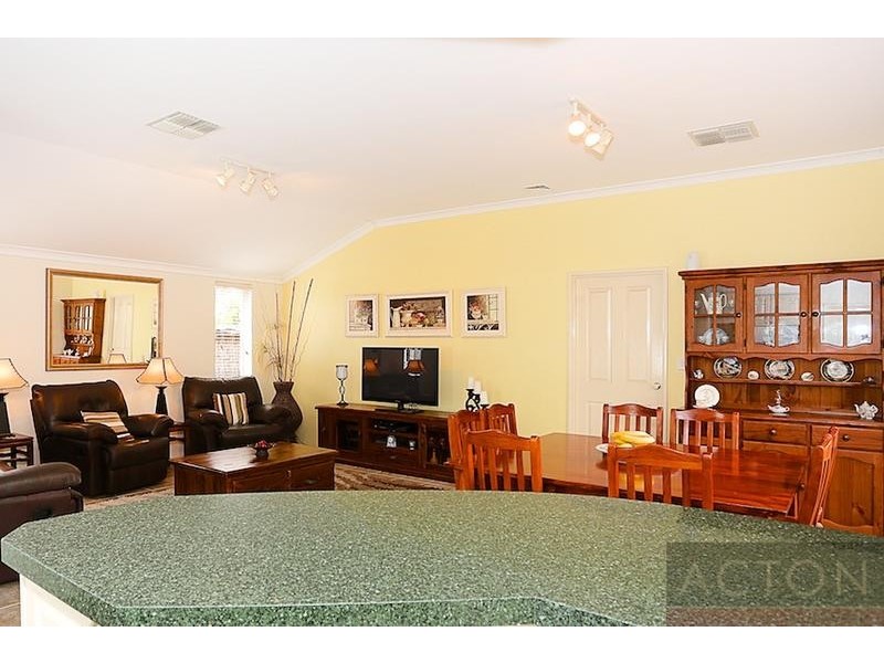 9 Tasman Loop, Dudley Park WA 6210