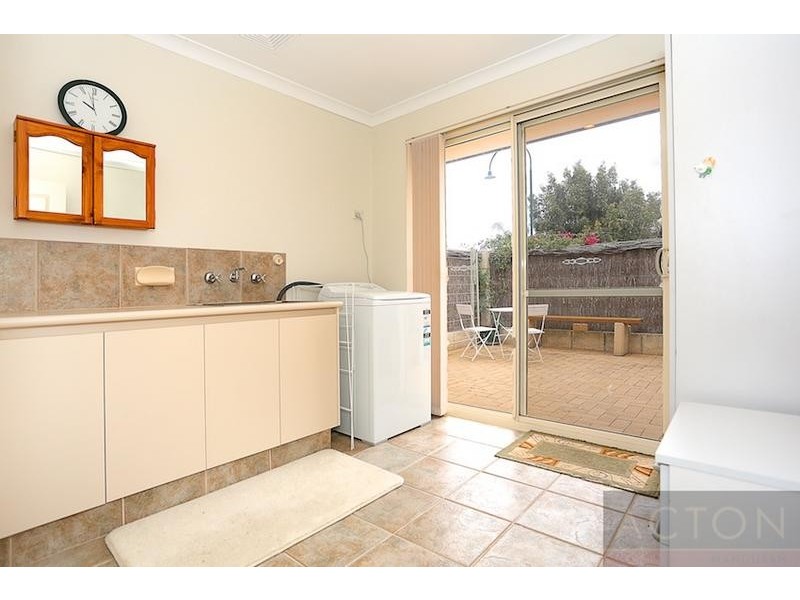 9 Tasman Loop, Dudley Park WA 6210