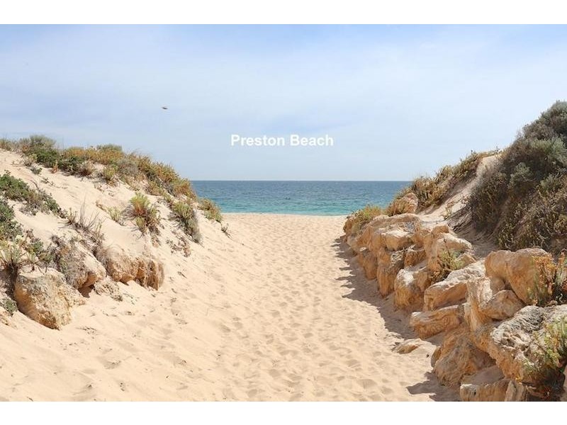11 Beachcast Close, Preston Beach WA 6215