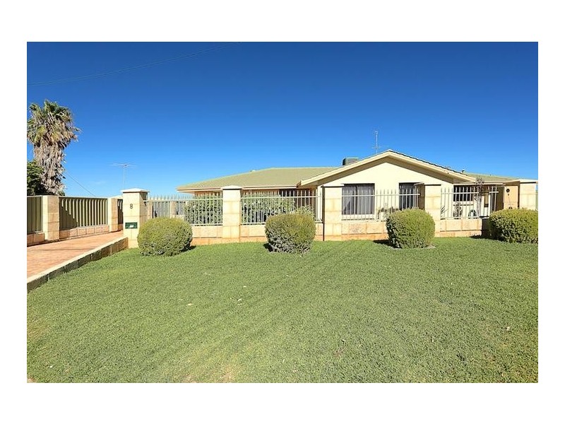 8 Sussex Place, Halls Head WA 6210