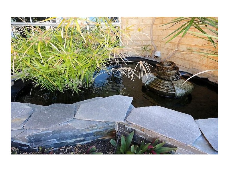 4 Silkwood Close, Halls Head WA 6210