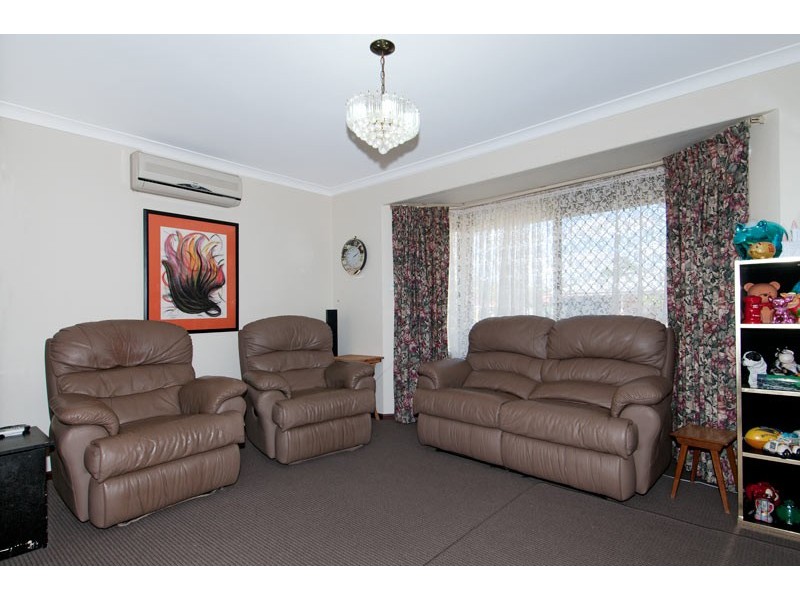 6 Lydia Place, Greenfields WA 6210