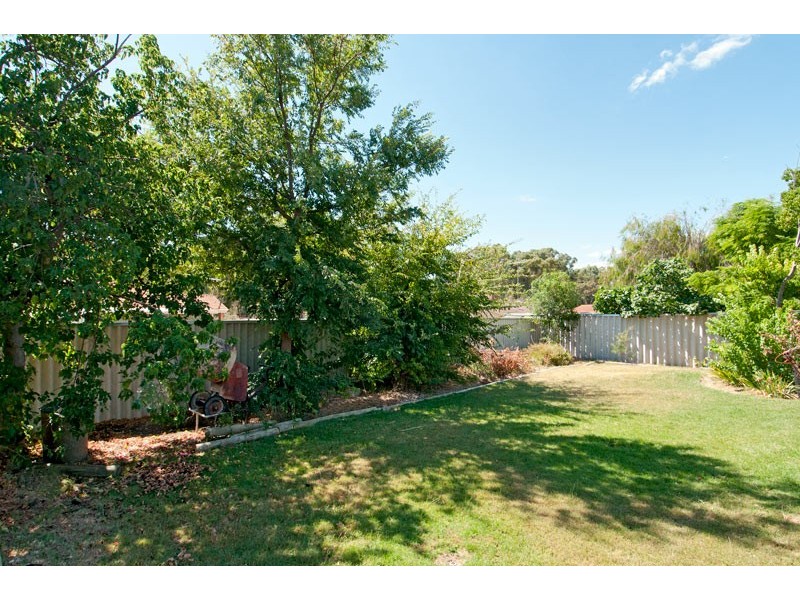 6 Lydia Place, Greenfields WA 6210