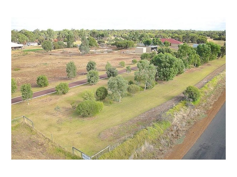 2 Tranquil Retreat, Barragup WA 6209