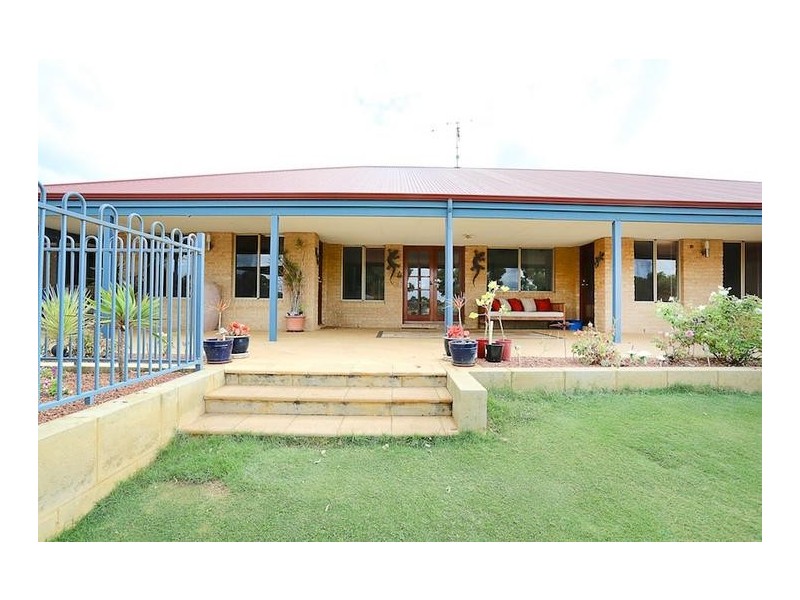 2 Tranquil Retreat, Barragup WA 6209