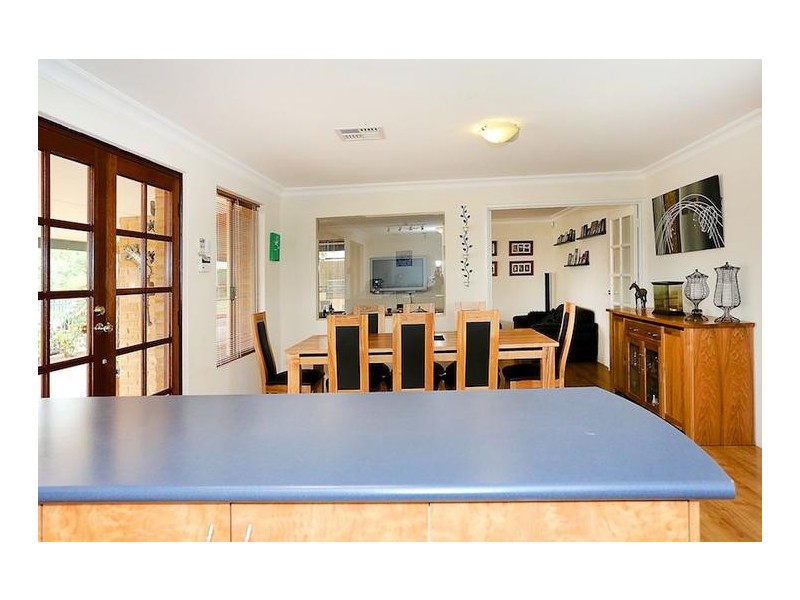 2 Tranquil Retreat, Barragup WA 6209