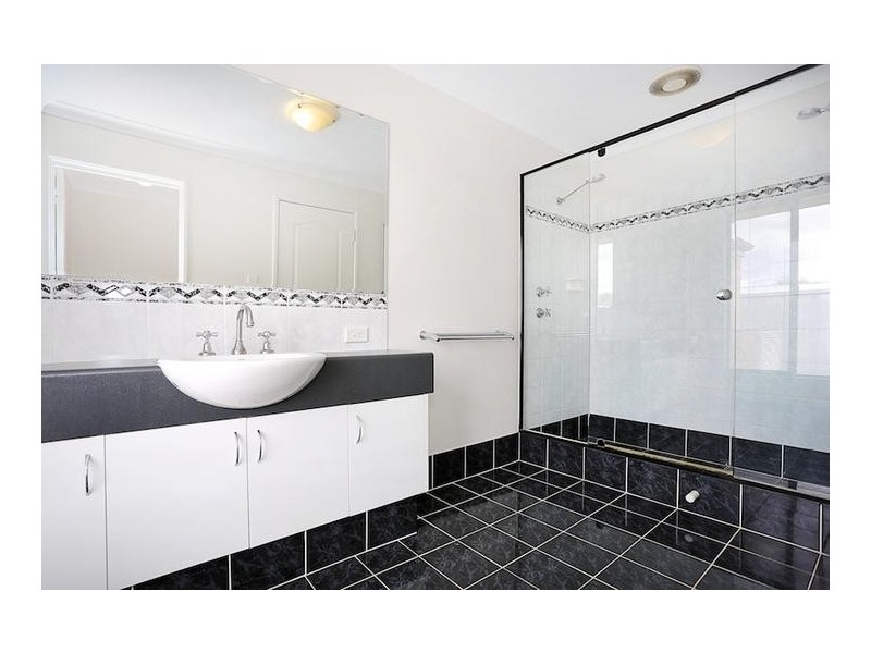 2 Tranquil Retreat, Barragup WA 6209