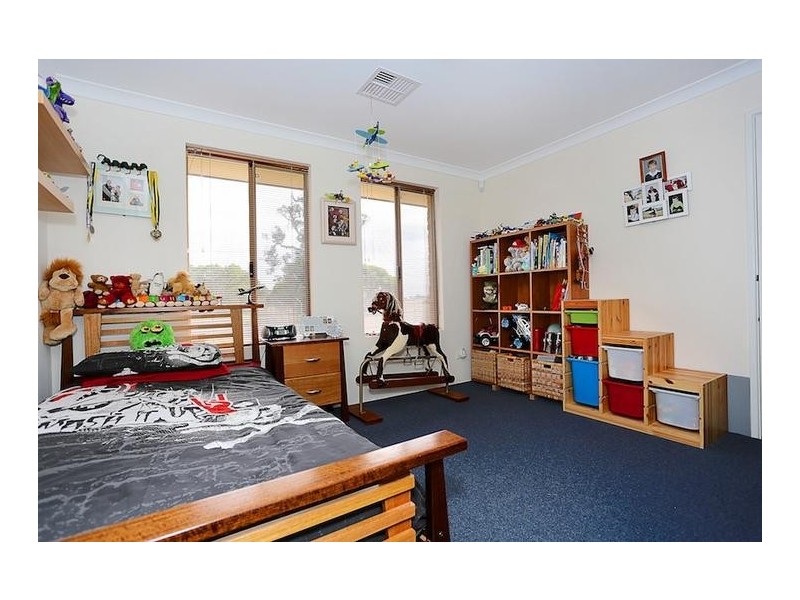 2 Tranquil Retreat, Barragup WA 6209