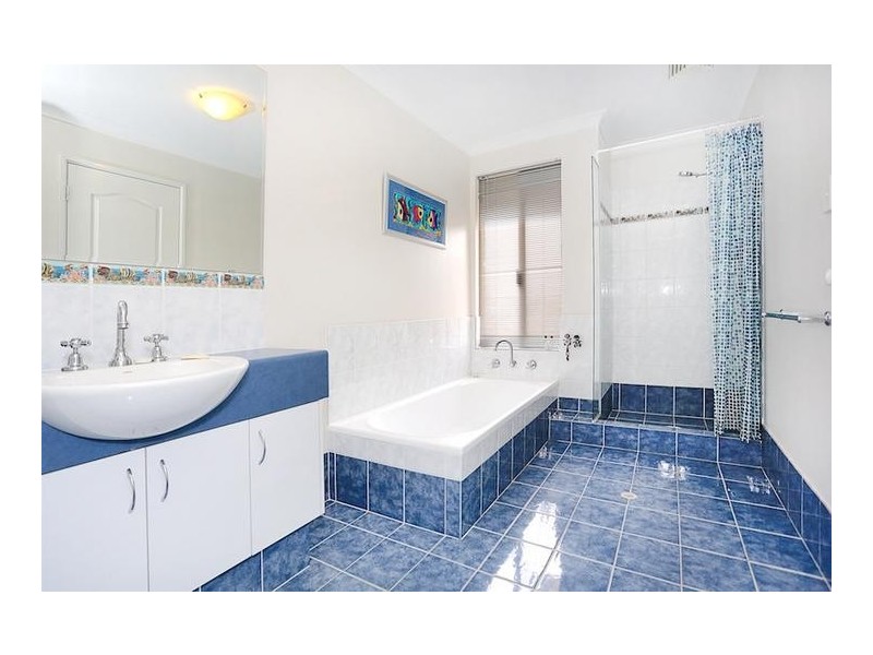 2 Tranquil Retreat, Barragup WA 6209