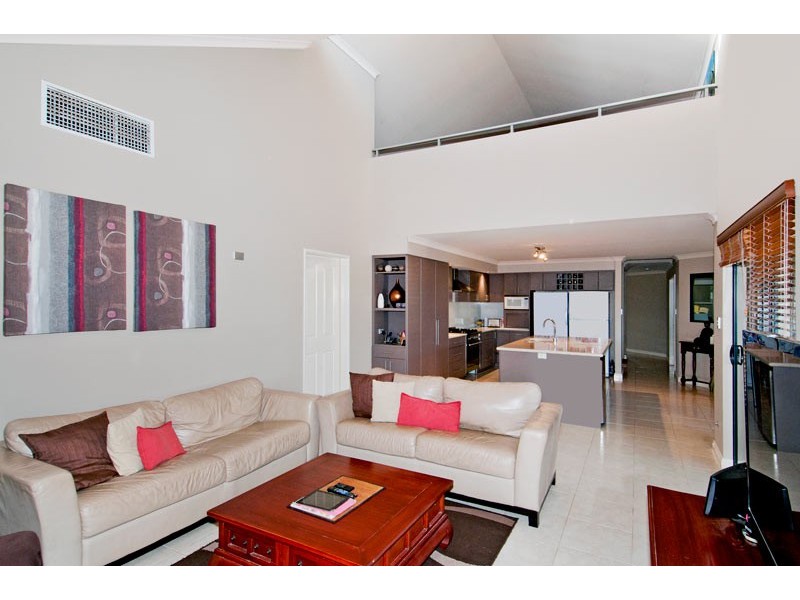 9 Beachport Way, Wannanup WA 6210