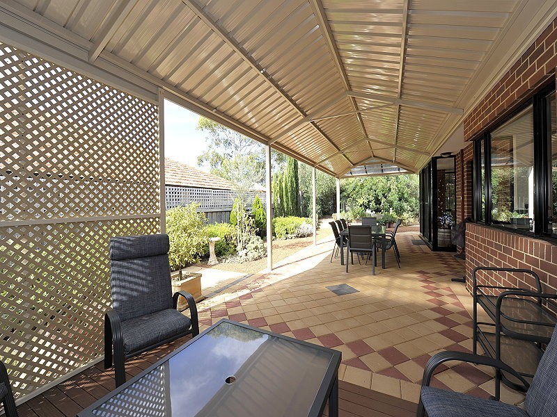 7 Cliff Lane, Halls Head WA 6210