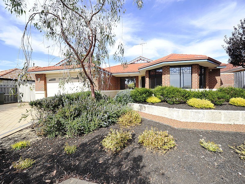 7 Cliff Lane, Halls Head WA 6210