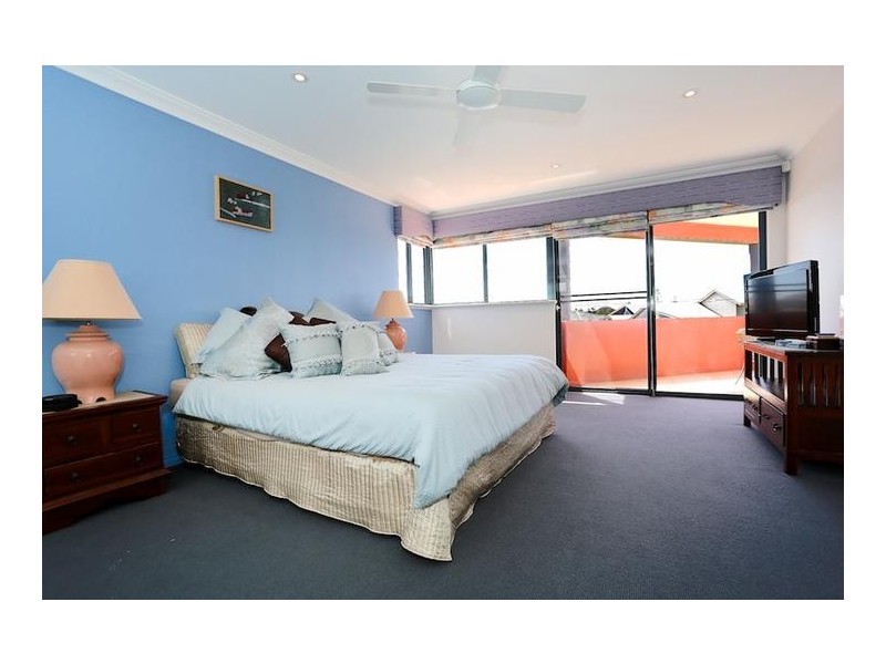 10 Condor Mews, Halls Head WA 6210