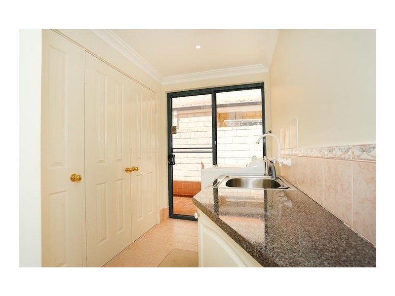 10 Condor Mews, Halls Head WA 6210