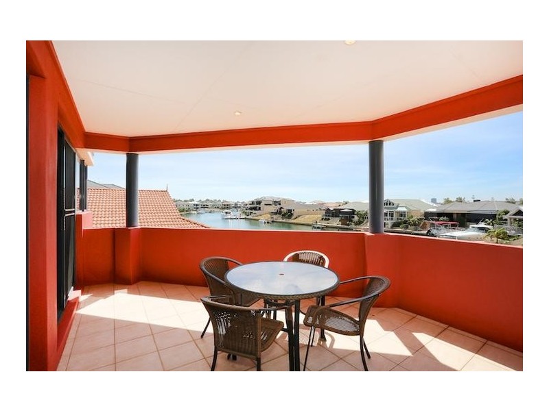 10 Condor Mews, Halls Head WA 6210