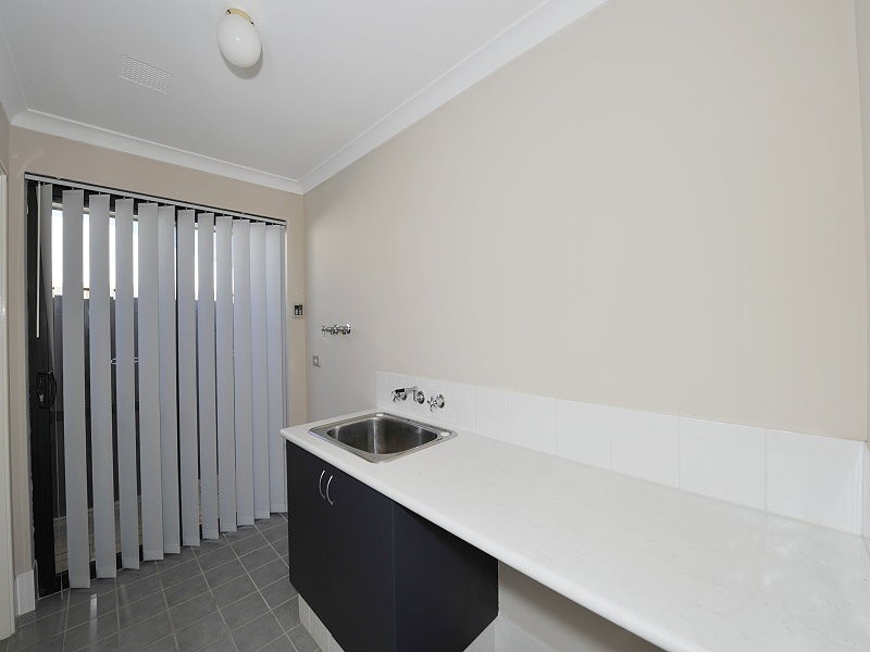 9 Calytrix Way, Halls Head WA 6210