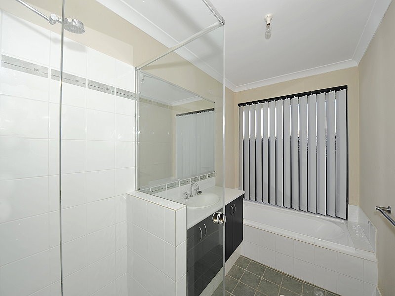 9 Calytrix Way, Halls Head WA 6210
