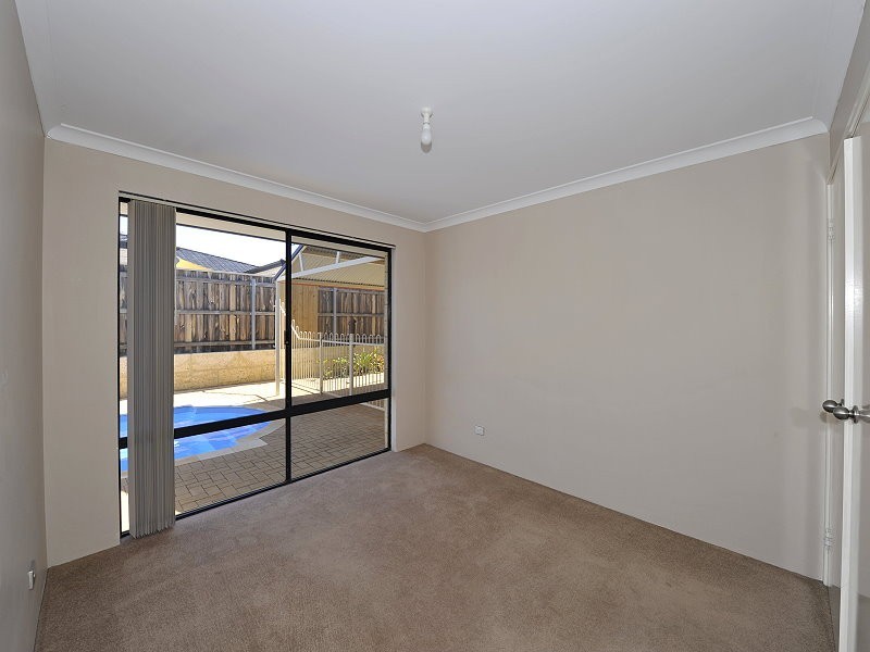 9 Calytrix Way, Halls Head WA 6210