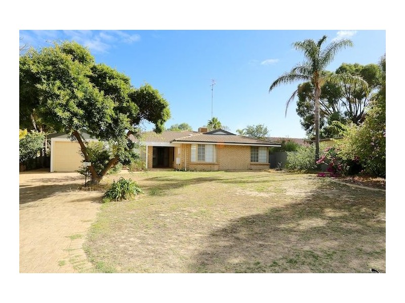 18 Fairfield Way, Halls Head WA 6210