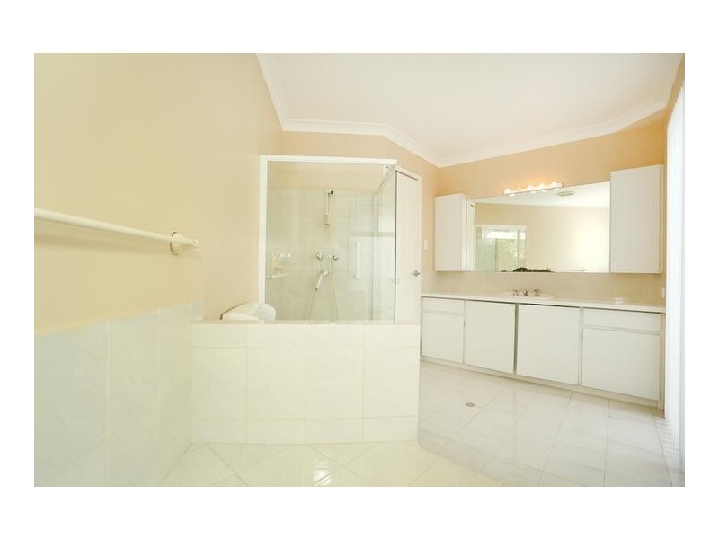 18 Fairfield Way, Halls Head WA 6210