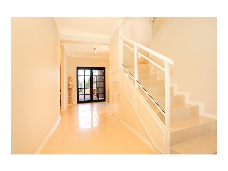 4 Santavea Mews, Halls Head WA 6210