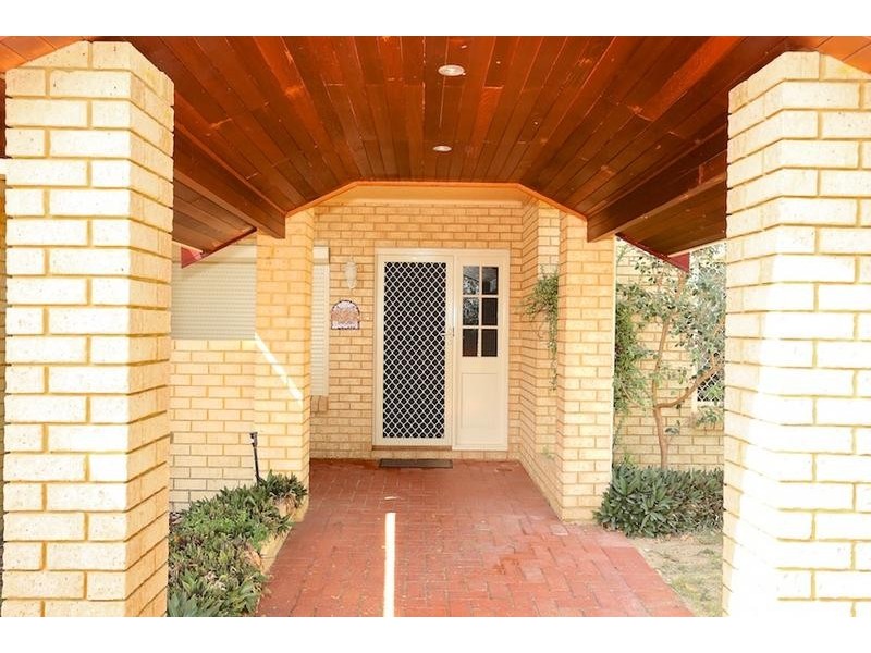 11 Ronsard Drive, San Remo WA 6210