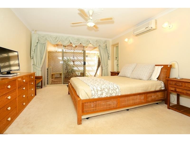 11 Ronsard Drive, San Remo WA 6210