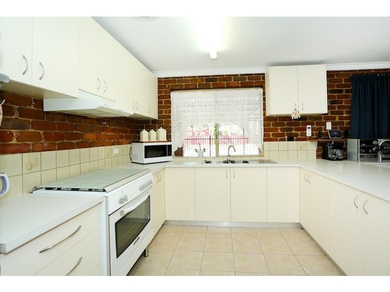157 Greenwood Way, Barragup WA 6209