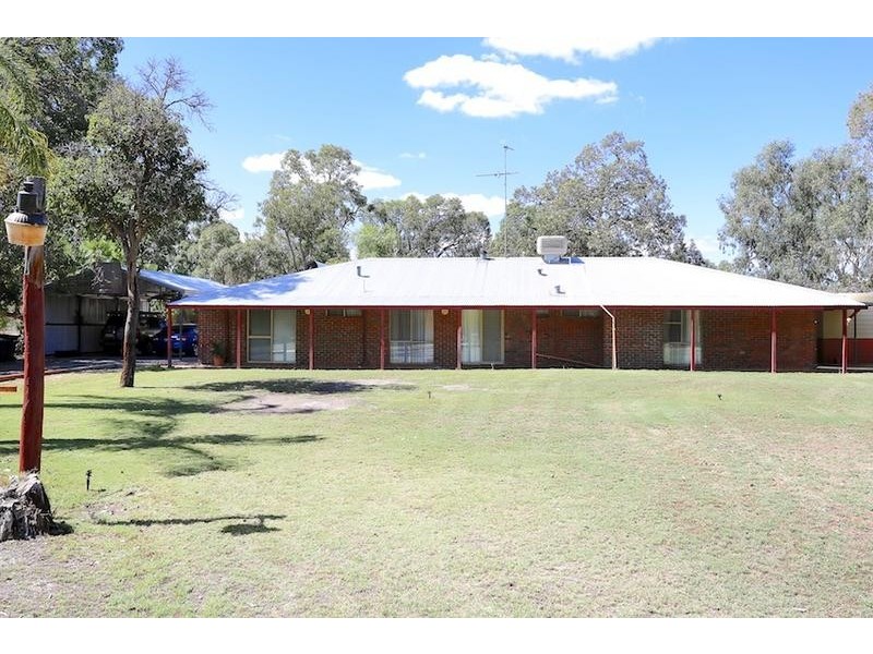 157 Greenwood Way, Barragup WA 6209