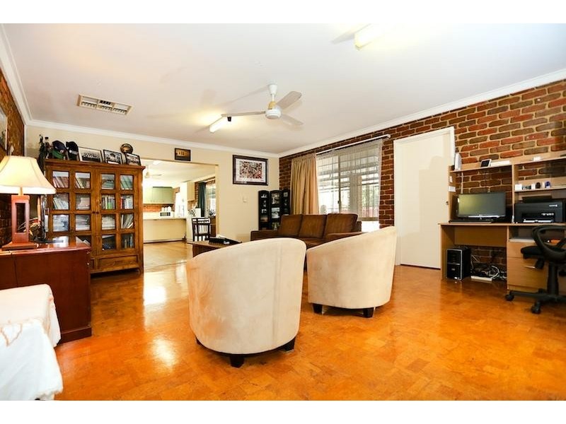 157 Greenwood Way, Barragup WA 6209