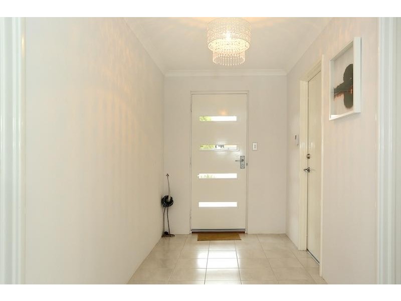 2 Longmeadow Vista, Meadow Springs WA 6210