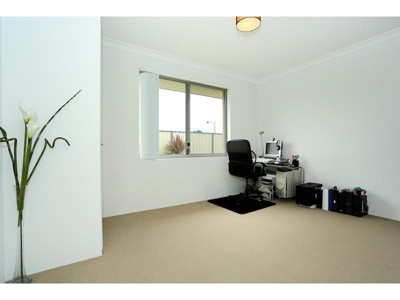 2 Longmeadow Vista, Meadow Springs WA 6210