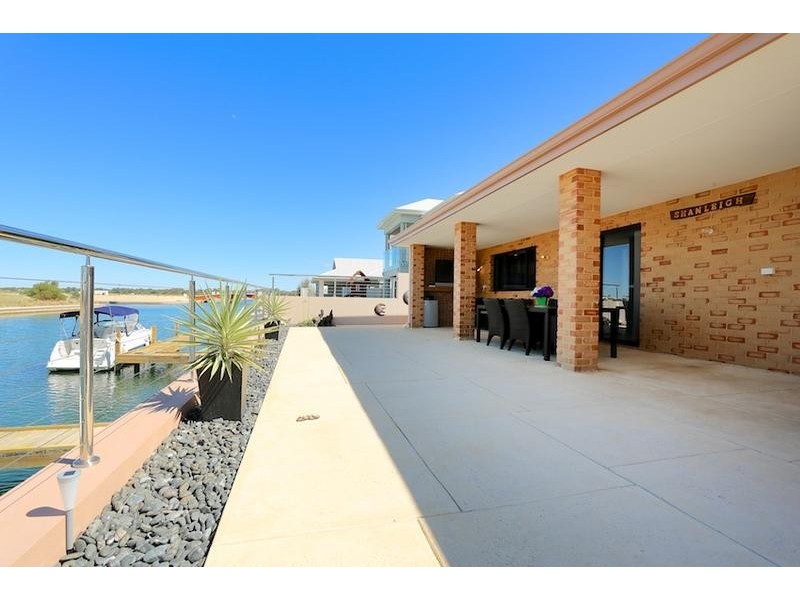 63 Waterlilly Drive, Dudley Park WA 6210