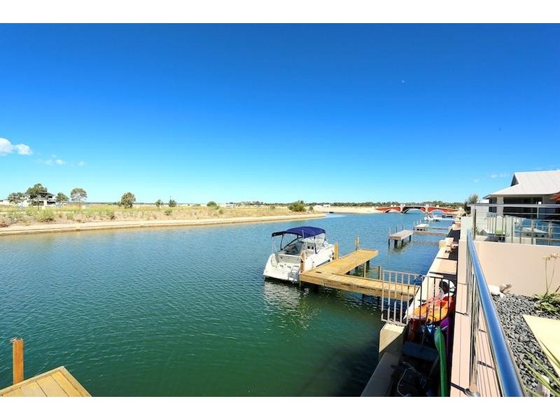 63 Waterlilly Drive, Dudley Park WA 6210