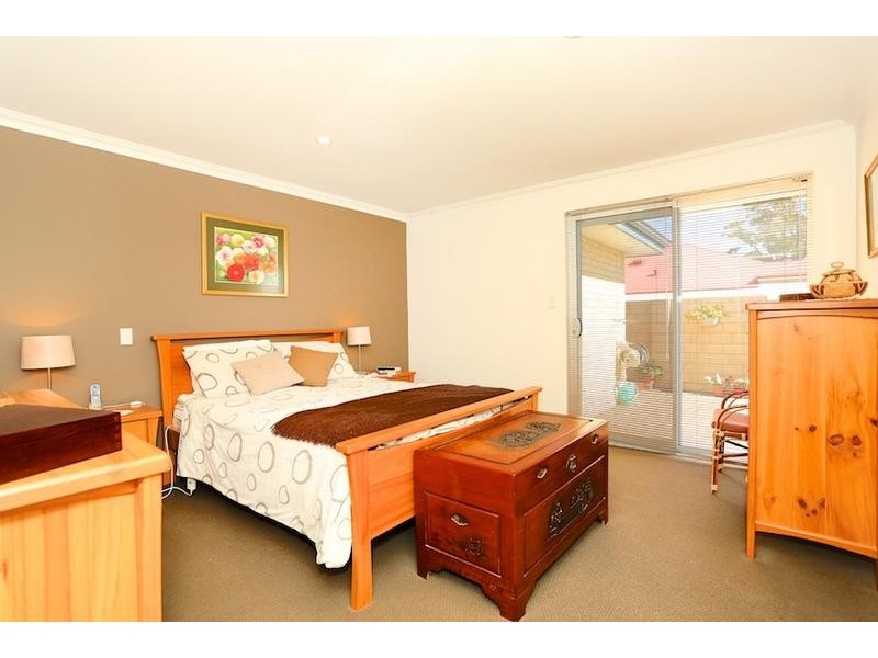 82 Chatsworth Drive, Erskine WA 6210