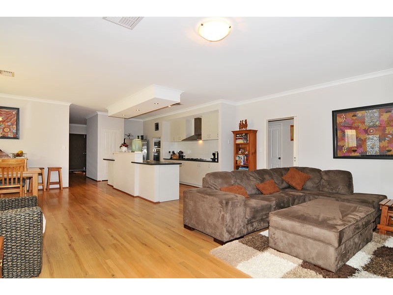 21 Nellie Green, Dudley Park WA 6210