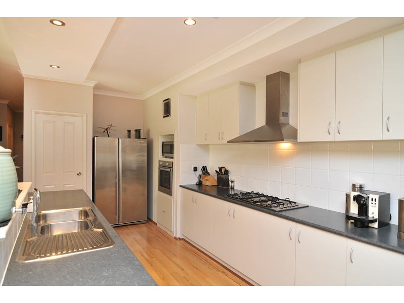 21 Nellie Green, Dudley Park WA 6210