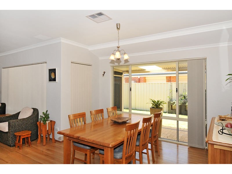 21 Nellie Green, Dudley Park WA 6210