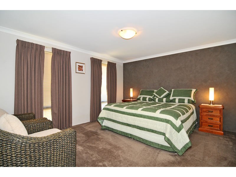 21 Nellie Green, Dudley Park WA 6210