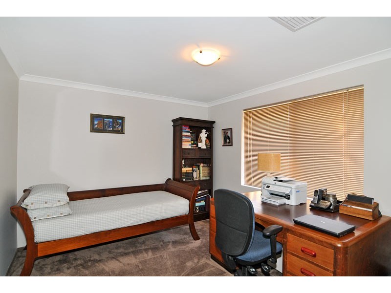 21 Nellie Green, Dudley Park WA 6210