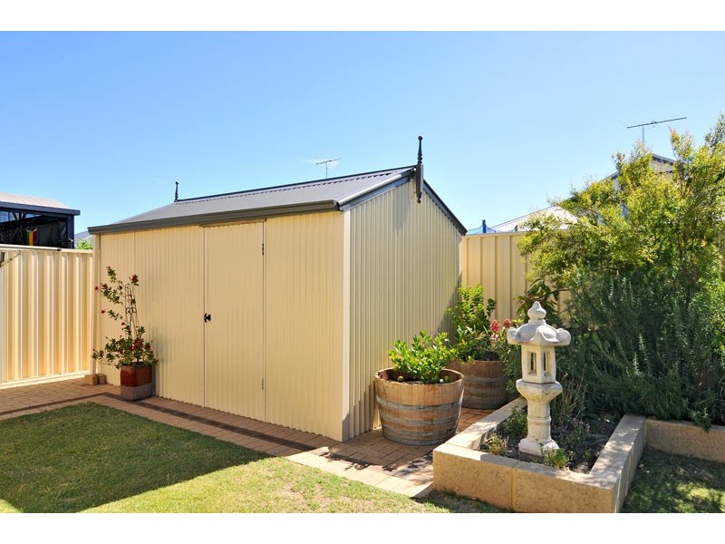 21 Nellie Green, Dudley Park WA 6210