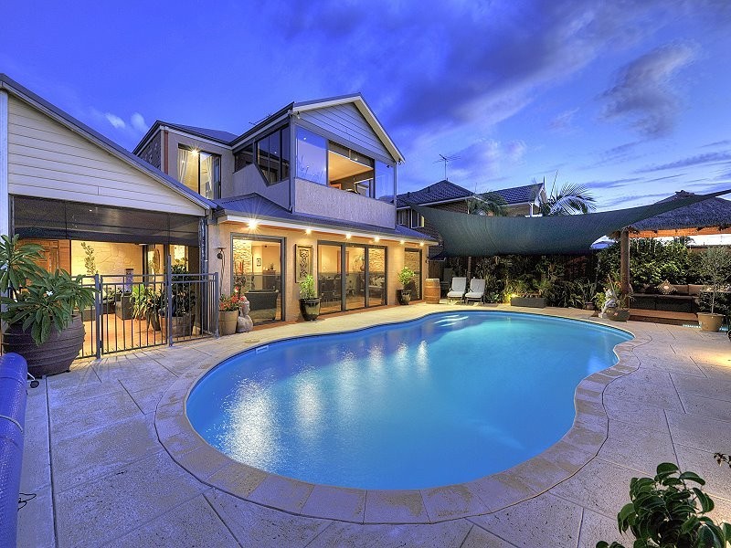 12 Lilly Pilly Lkt, Halls Head WA 6210