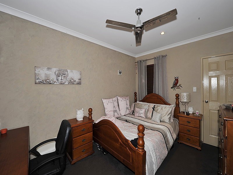 12 Lilly Pilly Lkt, Halls Head WA 6210