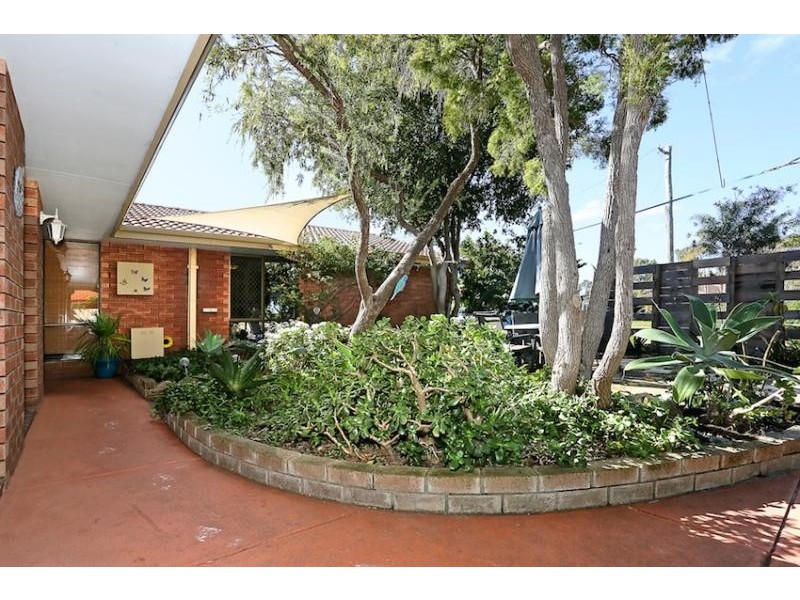 4 Yelta Street, Greenfields WA 6210