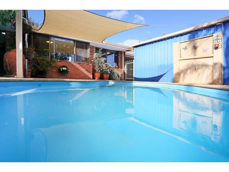 4 Yelta Street, Greenfields WA 6210