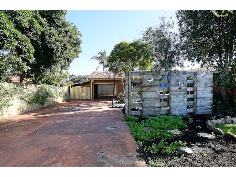4 Yelta Street, Greenfields WA 6210