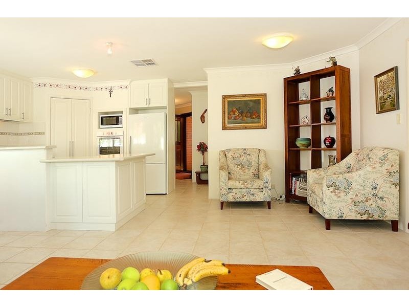 7 Dillington Mews, Erskine WA 6210