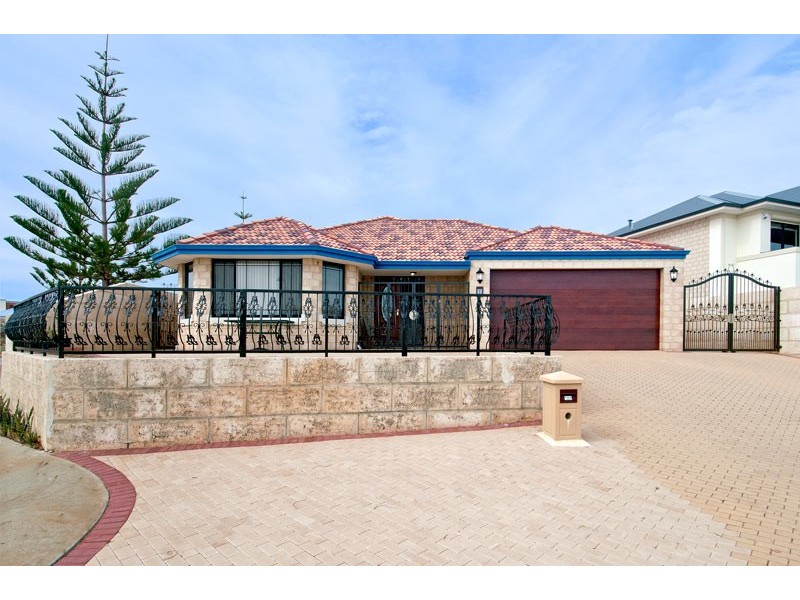 8 Endeavour Circle, Wannanup WA 6210