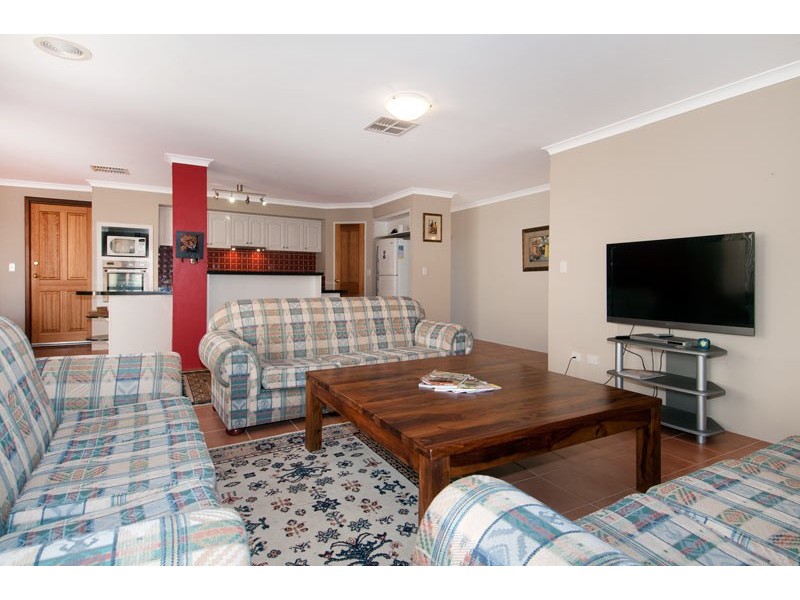 8 Endeavour Circle, Wannanup WA 6210