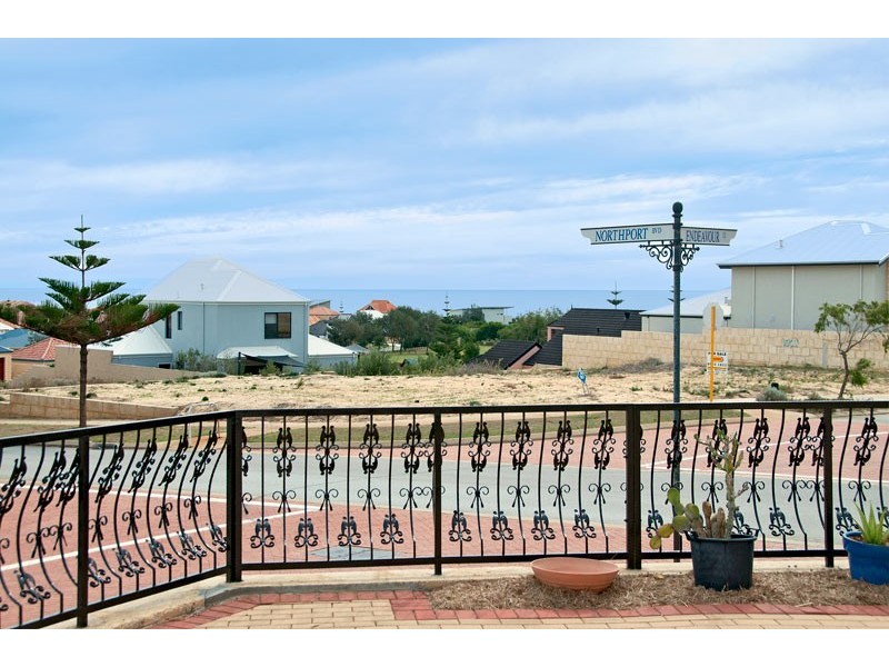 8 Endeavour Circle, Wannanup WA 6210